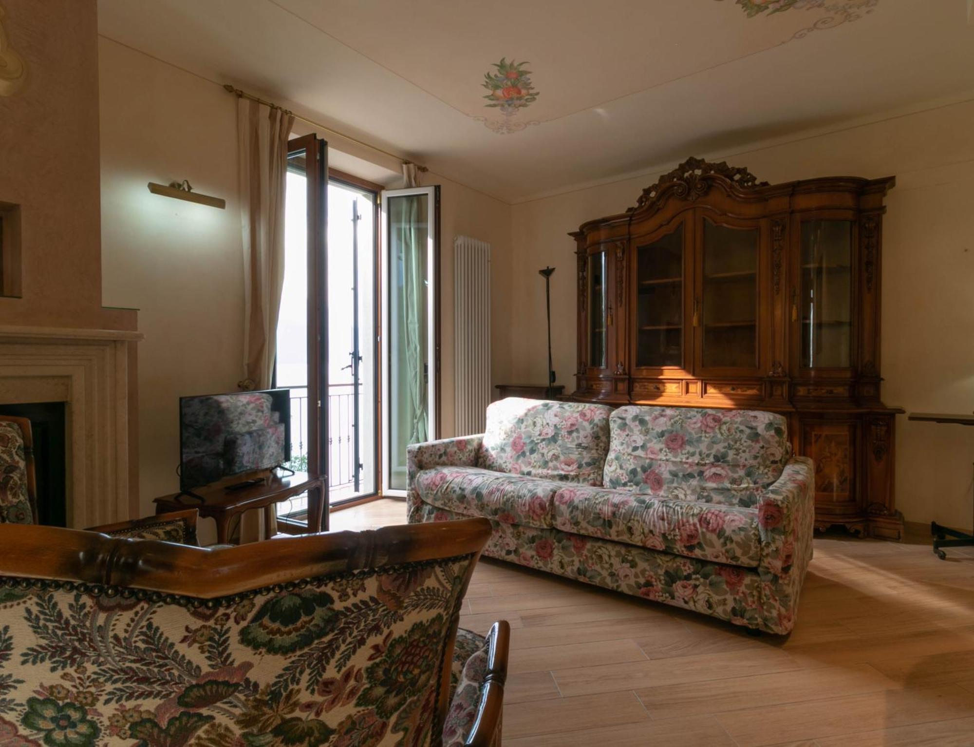 Villa Olcio - Al Lago Манделло-дель-Ларио Экстерьер фото
